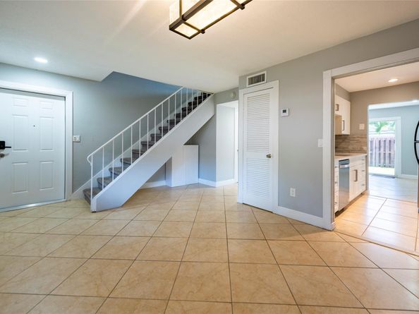 10717 La Placida Dr 13, Coral Springs FL 33065