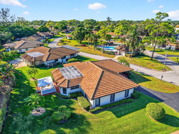 440 Pine Villa Drive, Atlantis FL 33462