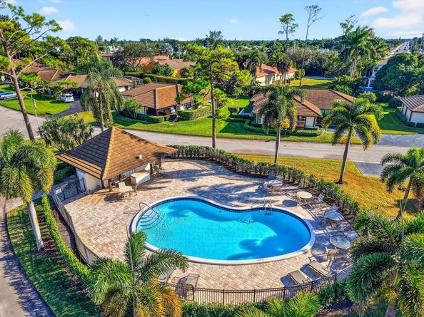 440 Pine Villa Drive, Atlantis FL 33462