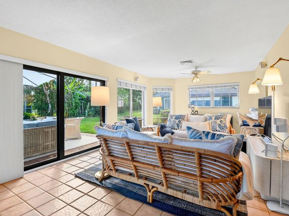 440 Pine Villa Drive, Atlantis FL 33462