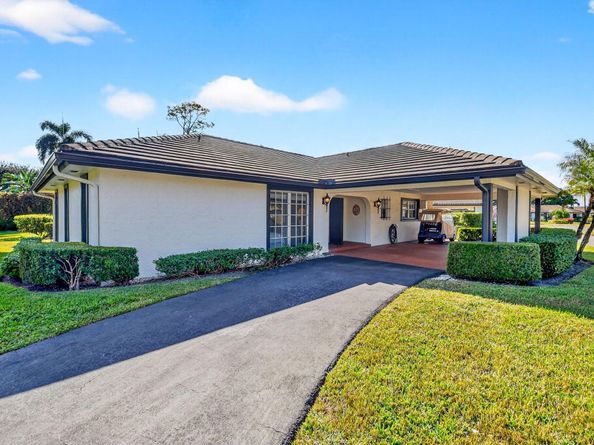 440 Pine Villa Drive, Atlantis FL 33462