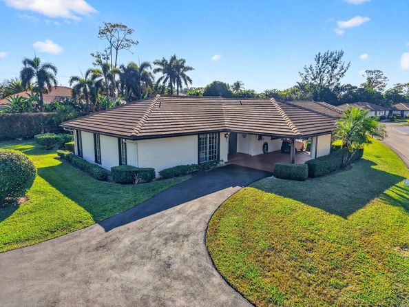 440 Pine Villa Drive, Atlantis FL 33462