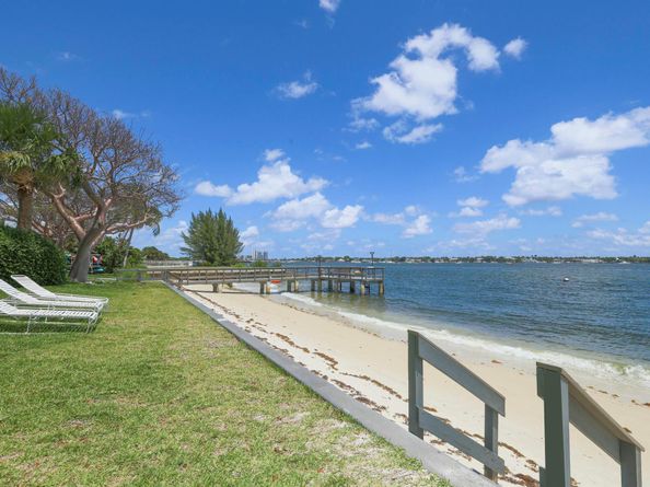 5600 N Flagler Drive 2802, West Palm Beach FL 33407