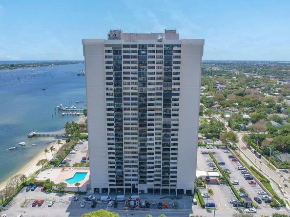 5600 N Flagler Drive 2802, West Palm Beach FL 33407