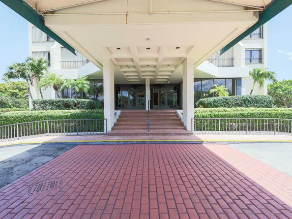 5600 N Flagler Drive 2802, West Palm Beach FL 33407