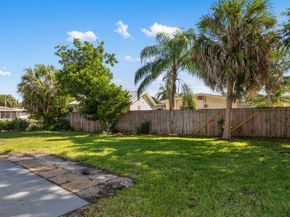 702 S 12th Street, Lantana FL 33462
