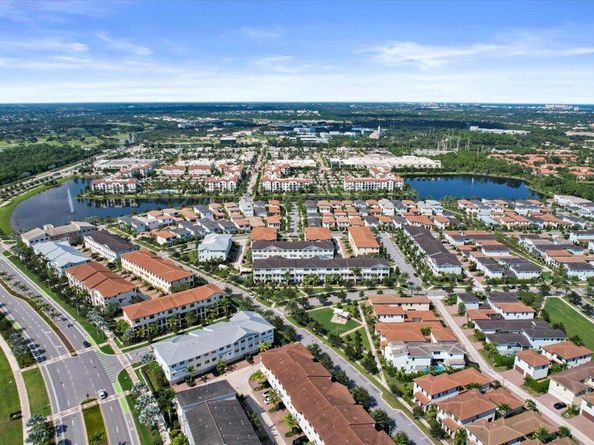 13272 Machiavelli Way, Palm Beach Gardens FL 33418