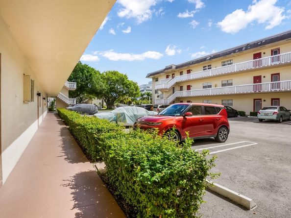 4331 NW 16th St 107, Fort Lauderdale FL 33313