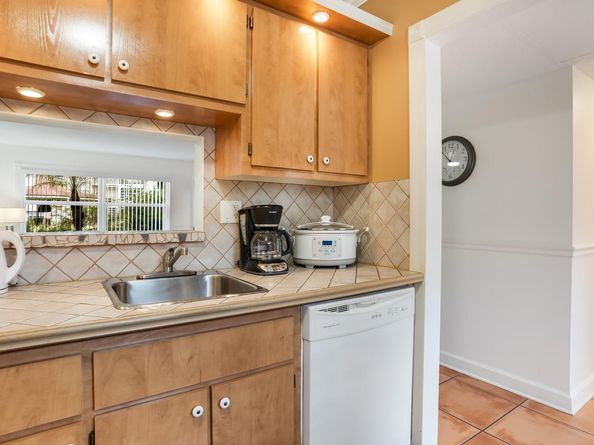 4331 NW 16th St 107, Fort Lauderdale FL 33313
