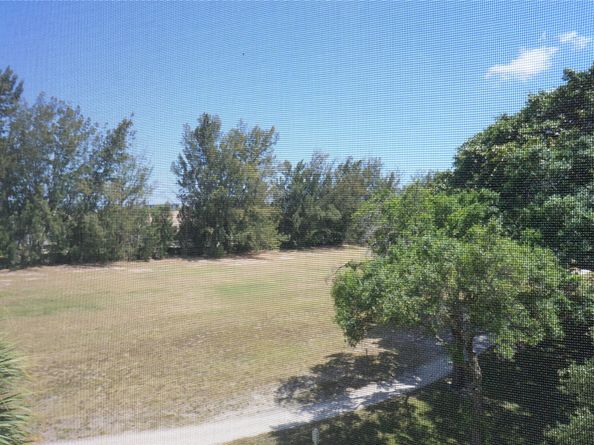 2600 S Course Dr 410, Pompano Beach FL 33069