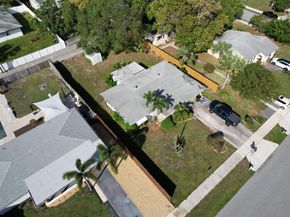 910 SE 3rd Avenue, Delray Beach FL 33483
