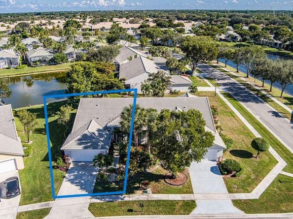 8910 Brittany Lakes Dr, Boynton Beach FL 33472