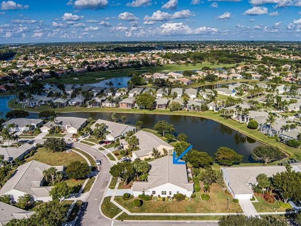 8910 Brittany Lakes Dr, Boynton Beach FL 33472