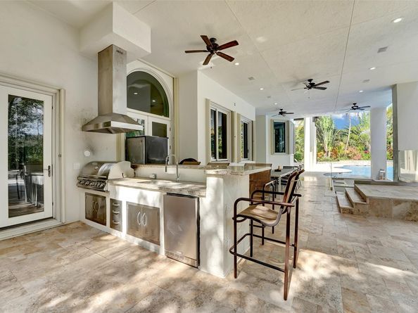 7272 NW 62nd Ter, Parkland FL 33067