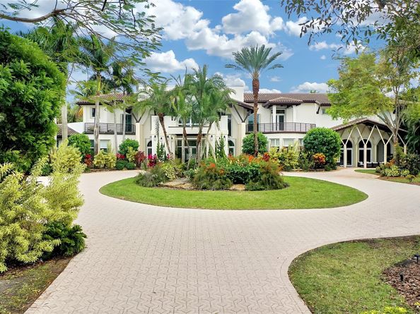 7272 NW 62nd Ter, Parkland FL 33067