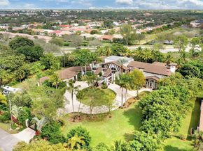 7272 NW 62nd Ter, Parkland FL 33067