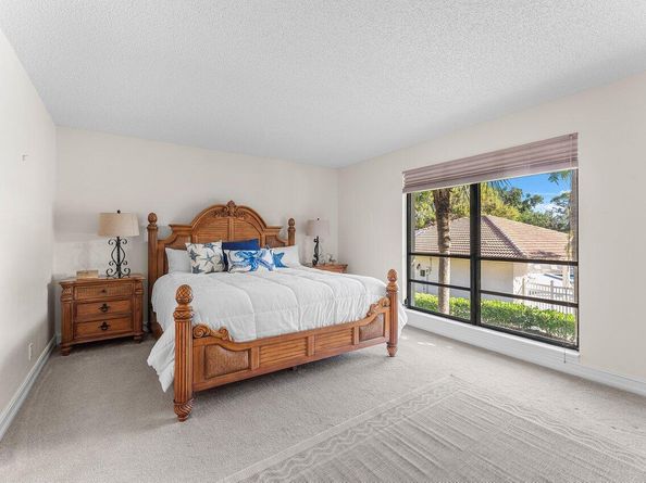 606 Brackenwood Cove, Palm Beach Gardens FL 33418