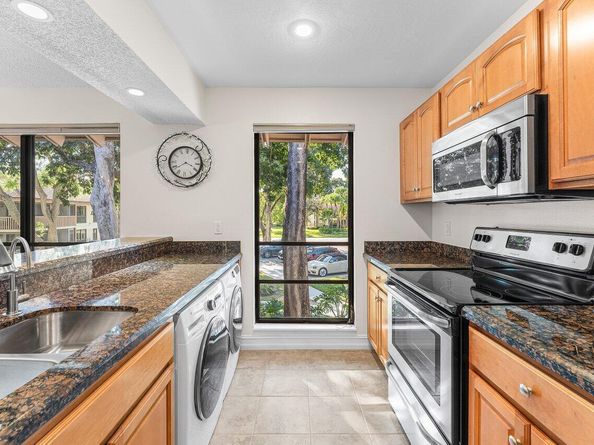 606 Brackenwood Cove, Palm Beach Gardens FL 33418