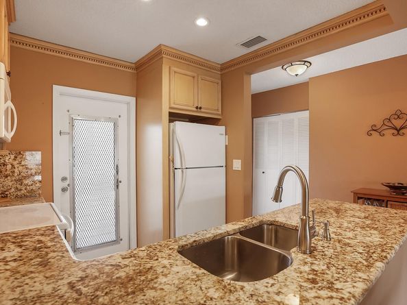 3501 NW 47th Ave 503, Lauderdale Lakes FL 33319