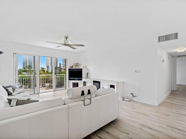 550 Bayshore Drive 506, Fort Lauderdale FL 33304