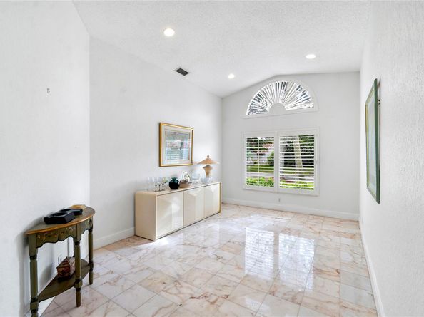 233 NW 119th Ln, Coral Springs FL 33071