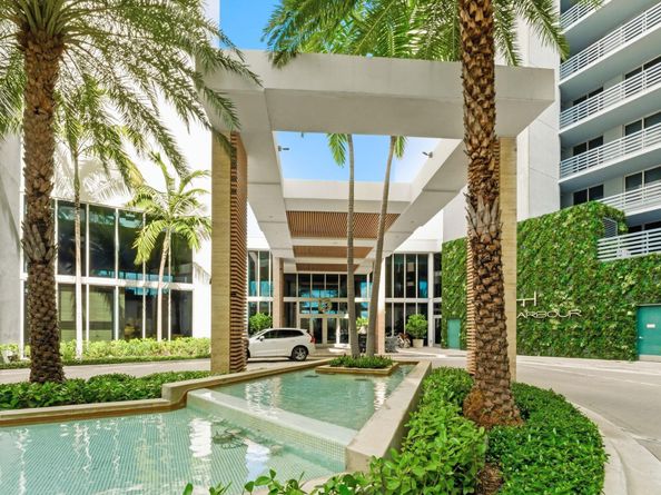 16385 Biscayne Blvd 2516, North Miami Beach FL 33160