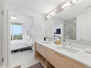 16385 Biscayne Blvd 2516, North Miami Beach FL 33160