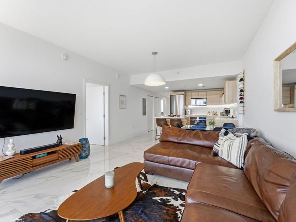 16385 Biscayne Blvd 2516, North Miami Beach FL 33160