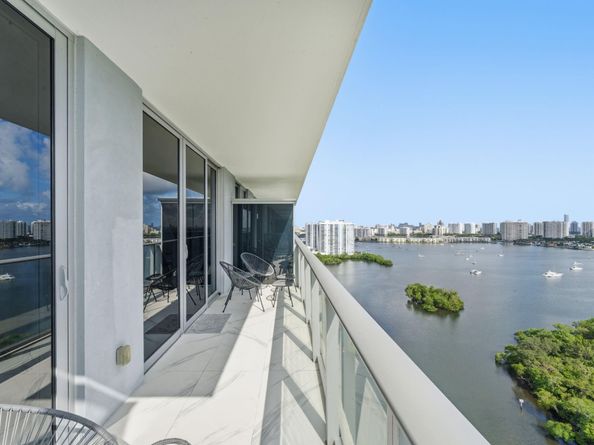 16385 Biscayne Blvd 2516, North Miami Beach FL 33160