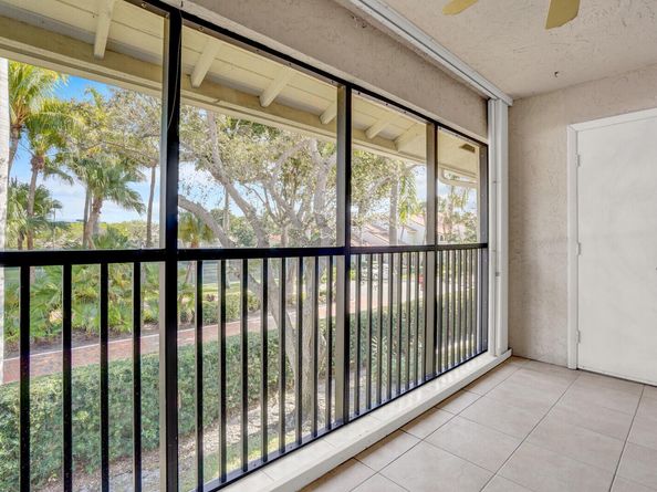 100 Pelican Pointe Drive 202, Delray Beach FL 33483