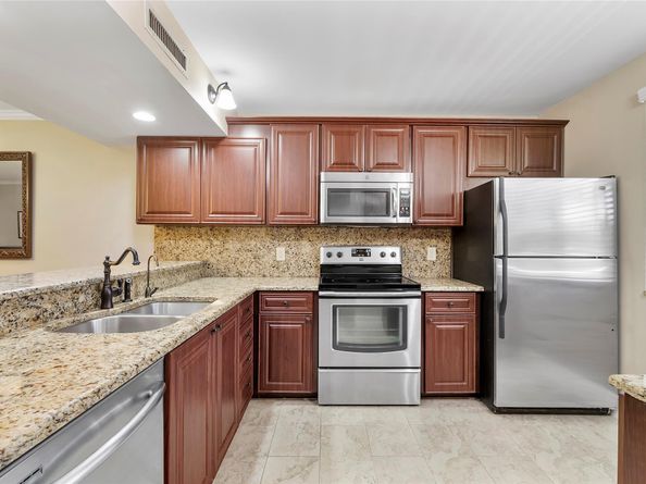 6181 Balboa Cir 305, Boca Raton FL 33433