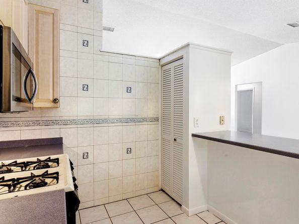 6075 Wolfe Street, Jupiter FL 33458