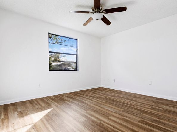 6075 Wolfe Street, Jupiter FL 33458