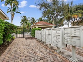 6720 Osage Circle, Greenacres FL 33413