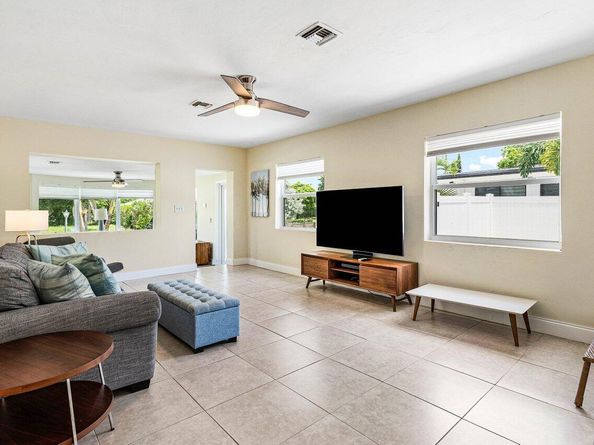 123 NW 6th Avenue, Delray Beach FL 33444