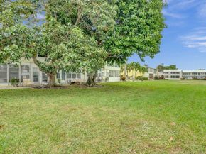 118 Sheffield E, West Palm Beach FL 33417