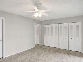 118 Sheffield E, West Palm Beach FL 33417