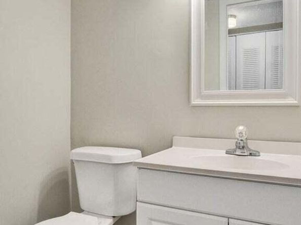 118 Sheffield E, West Palm Beach FL 33417