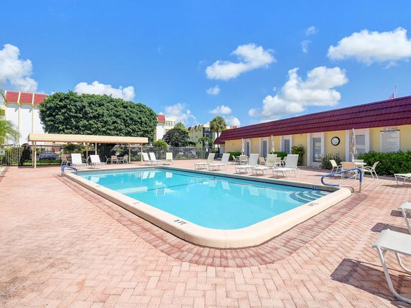 23305 Barwood Lane 406, Boca Raton FL 33428