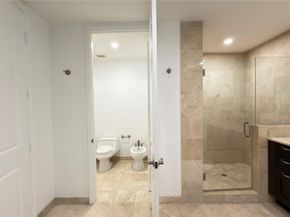 642 Valencia 305, Coral Gables FL 33134