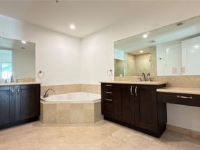 642 Valencia 305, Coral Gables FL 33134