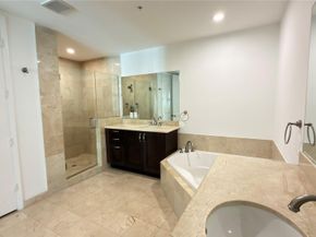 642 Valencia 305, Coral Gables FL 33134