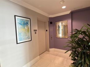 642 Valencia 305, Coral Gables FL 33134