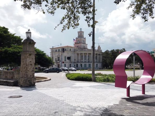 642 Valencia 305, Coral Gables FL 33134