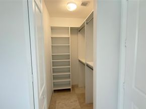 642 Valencia 305, Coral Gables FL 33134