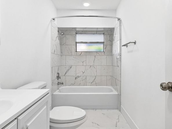 1214 Peak Rd, Lantana FL 33462