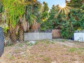 1214 Peak Rd, Lantana FL 33462