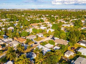 1214 Peak Rd, Lantana FL 33462