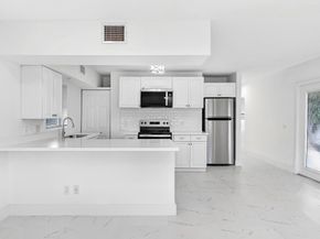 1214 Peak Rd, Lantana FL 33462