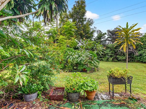 203 Maplewood Drive, Greenacres FL 33415